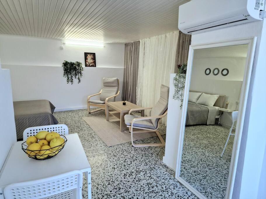 Elmy Houses V4 / Thalia Rafina  Bagian luar foto