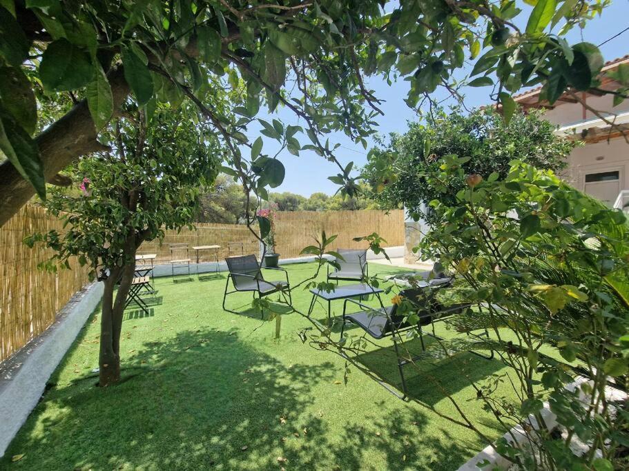 Elmy Houses V4 / Thalia Rafina  Bagian luar foto